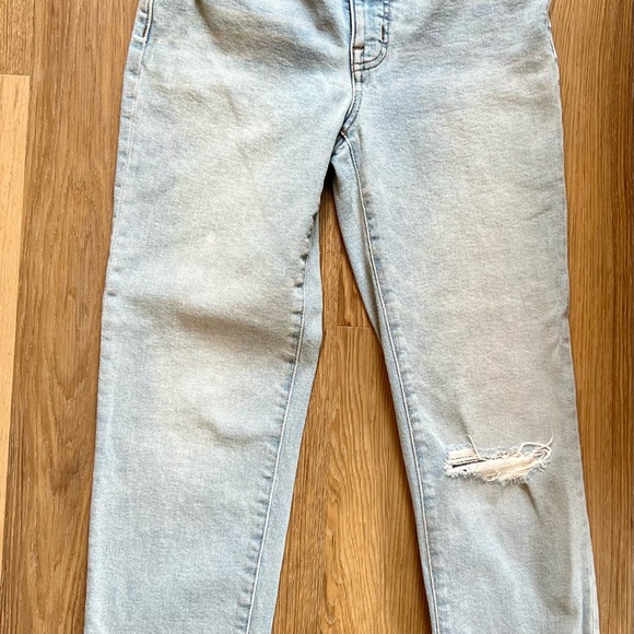 Madewell Mid-Rise Classic Straight Jeans - Picture 5 of 12